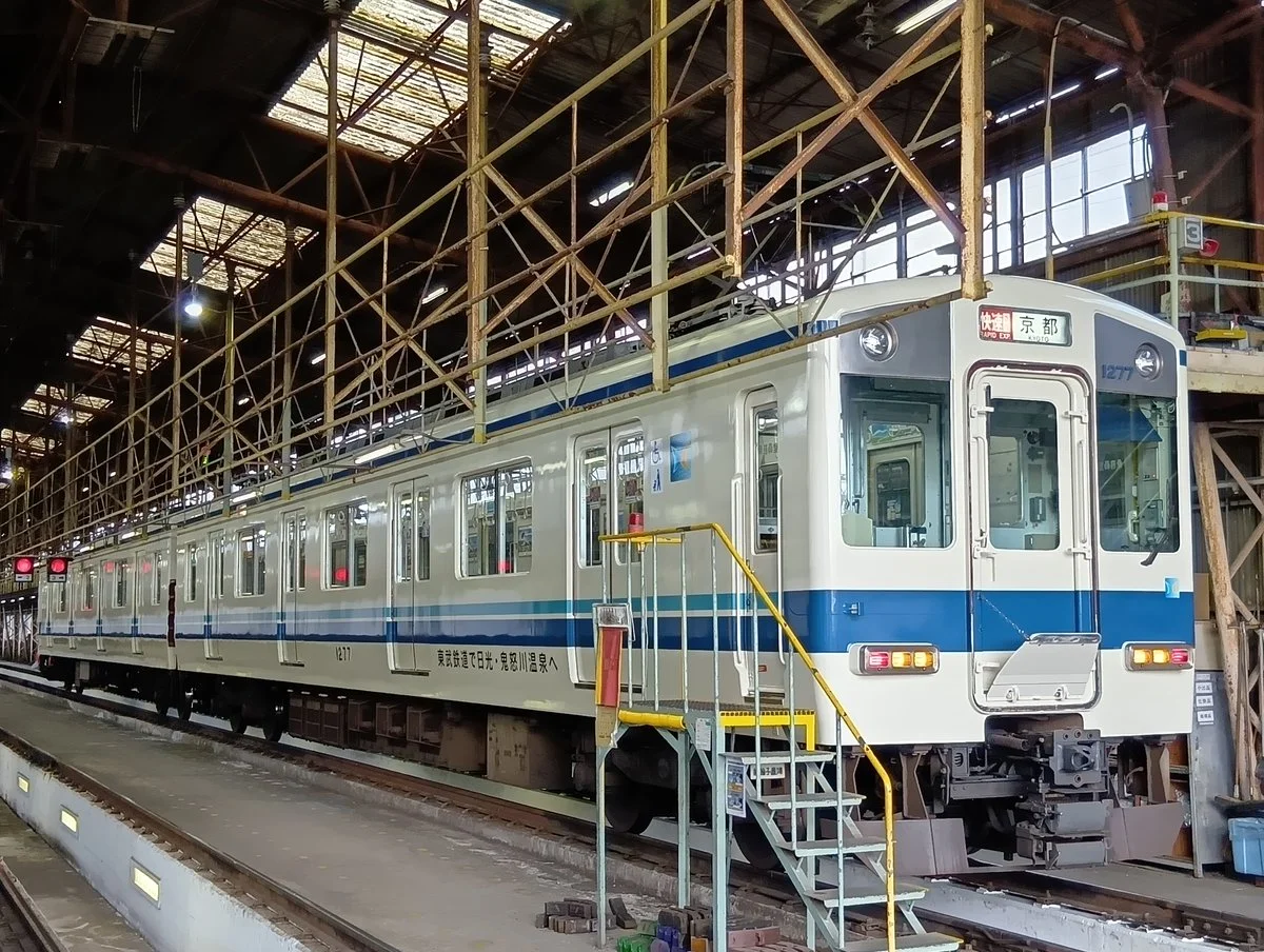 两家私铁互换涂装，近铁复刻东武8000系上线